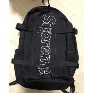 Meet your Posher, Eleeja